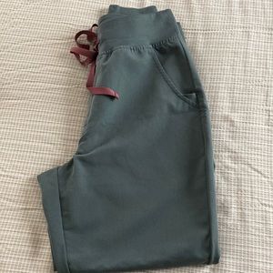 Figs Zamora Jogger Scrub-Petite in color Bonsai